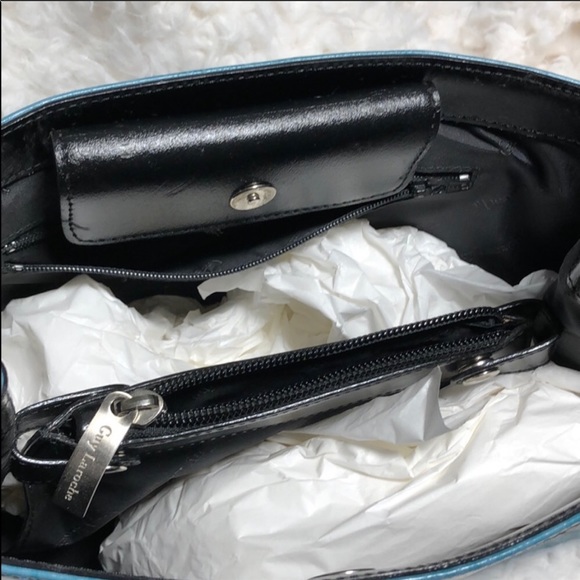 Guy Laroche Turquoise handbag w/ matching wallet - Picture 3 of 4